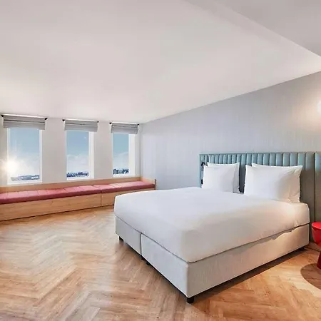 Hotel H4 Paris Pleyel Saint-Denis (Seine-Saint-Denis)