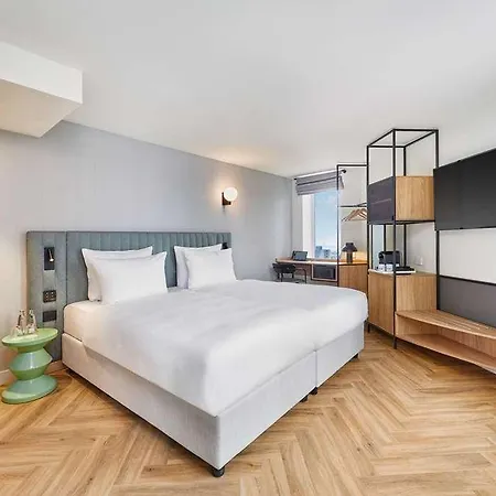 H4 Paris Pleyel Saint-Denis (Seine-Saint-Denis)