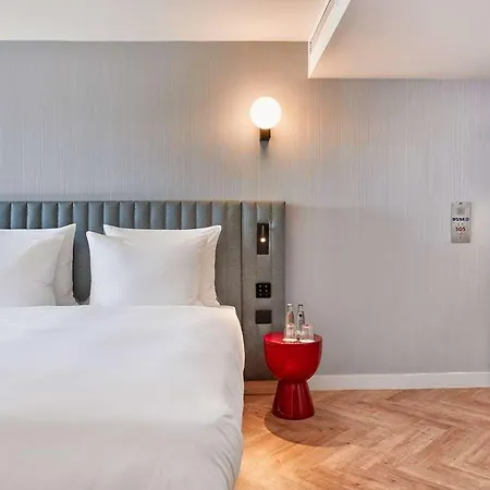 H4 Paris Pleyel Hotell *