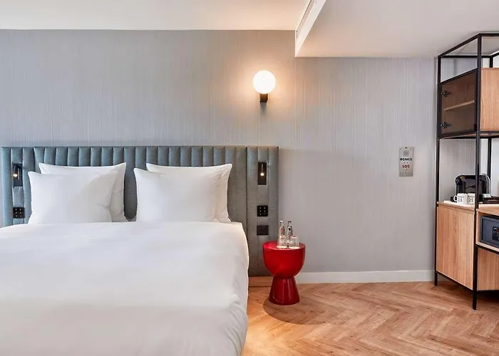 H4 Paris Pleyel Hotel *