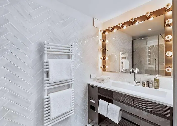 Hotel H4 Paris Pleyel Saint-Denis (Seine-Saint-Denis)