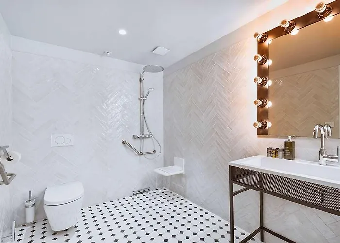 H4 Paris Pleyel * Saint-Denis (Seine-Saint-Denis)